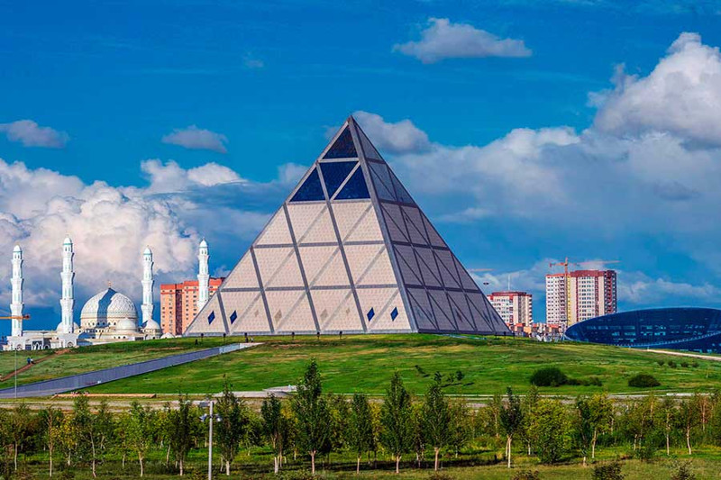 Дворец мира и согласия, Астана