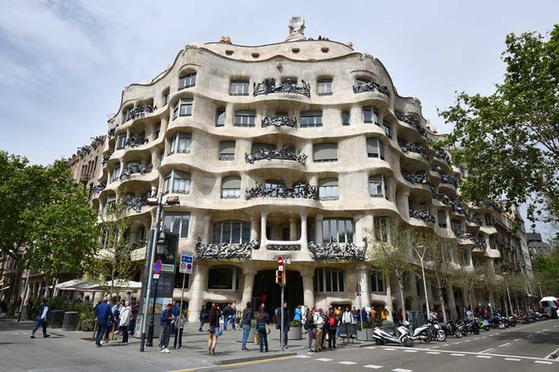 Что посмотреть в Барселоне: Дом Мила