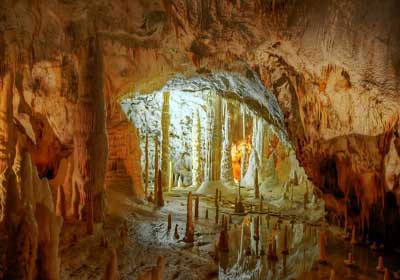 Фантастические пещеры Италии