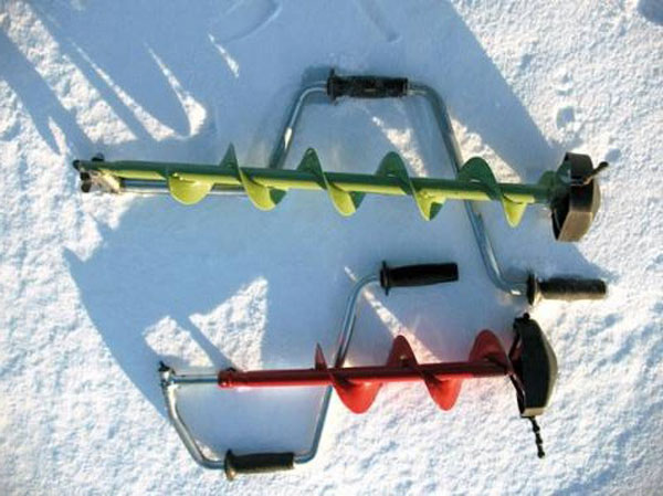 Зимняя рыбалка: Как открутить ножи на ледобуре?