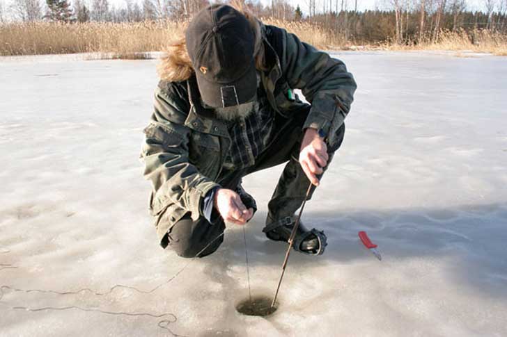 Зимняя рыбалка. Озеро Дятлово