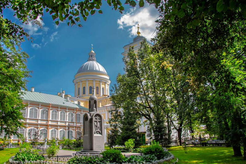 Александро-Невская лавра в Санкт-Петербурге