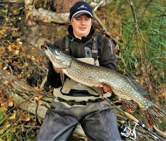 Вести с водоемов: Щука в руках, адреналин в крови! Фото 1