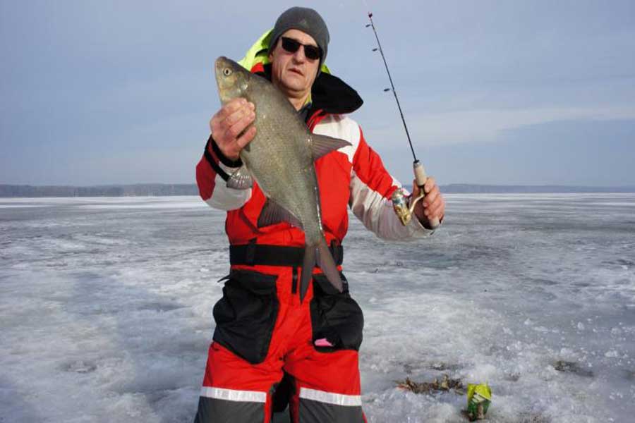 рыбалка со льда на течении